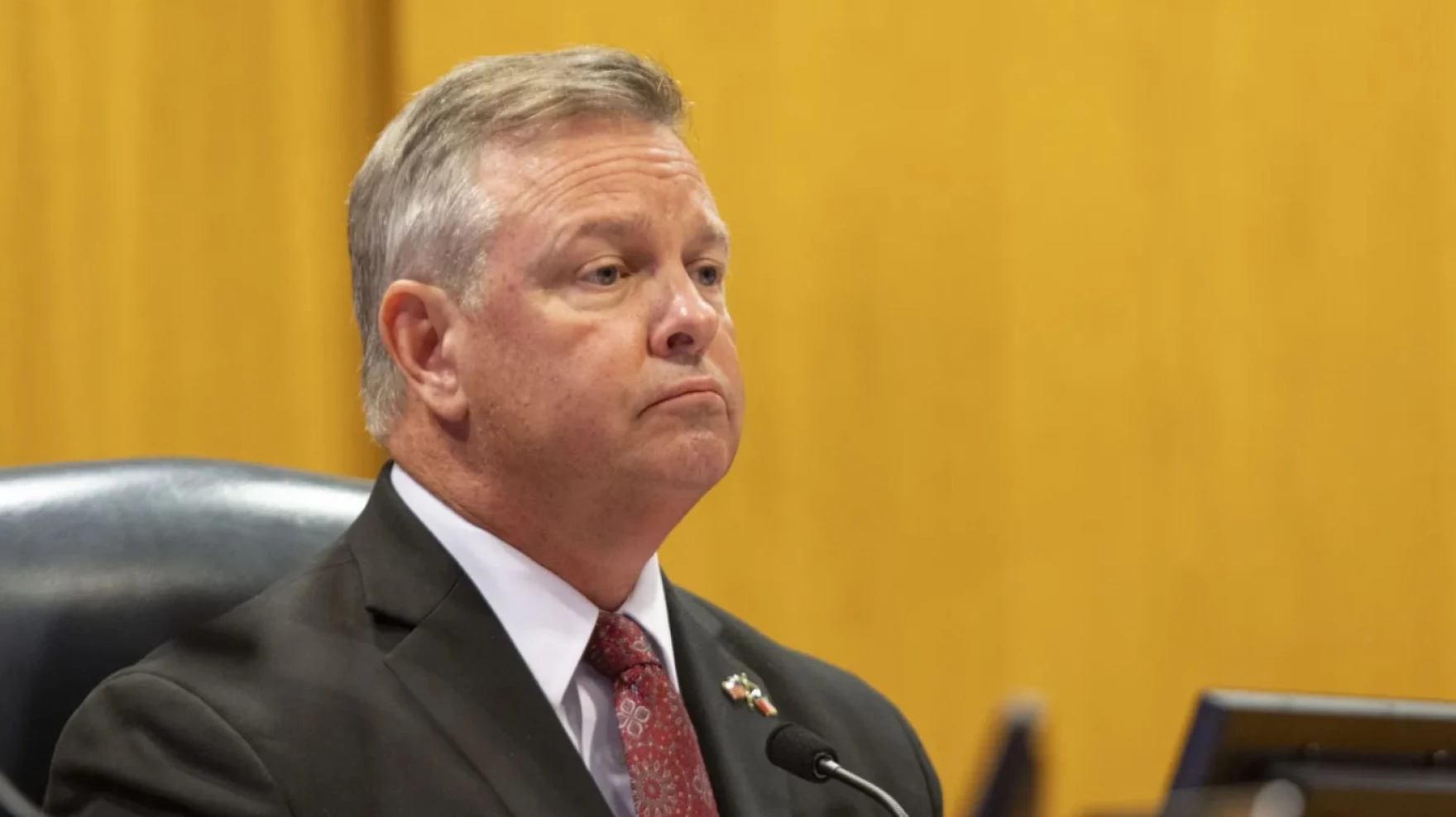 Agenda item descriptions shouldn't mislead residents, Tarrant County judge says