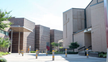 How 10,000-person Easter service forced UH football out of its stadium