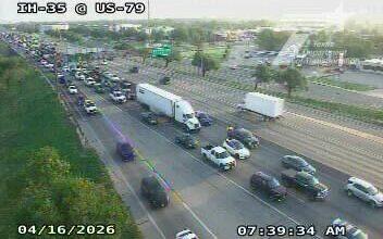 Deadly crash on I-35 in Austin causes hourlong delays