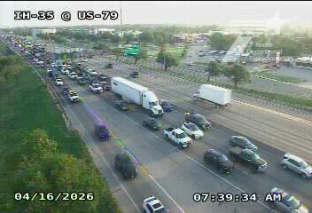 Deadly crash on I-35 in Austin causes hourlong delays