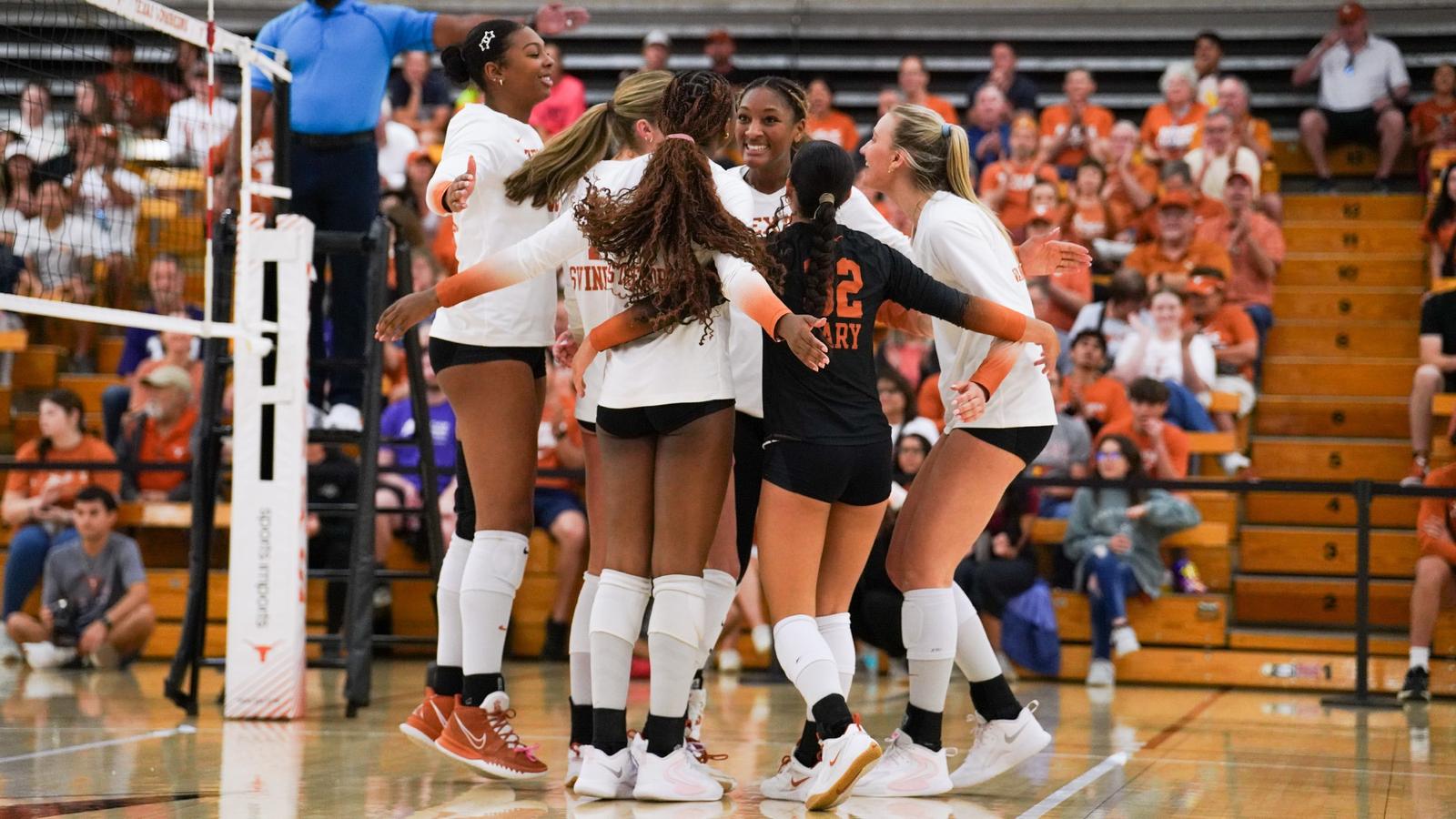 Texas Volleyball Anderson, Harris, Vander Wal