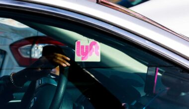 Houston Lyft driver's parents sue company, suspect over son's death
