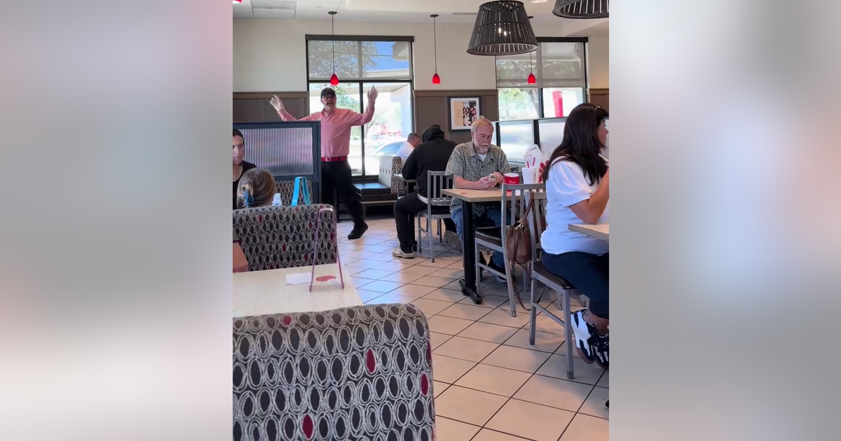 San Antonio Chick-fil-A manager prays for diners during lunch rush