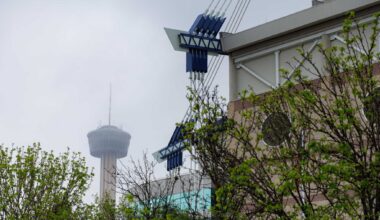Strong cold front targets South Texas Saturday. Here's a timeline.