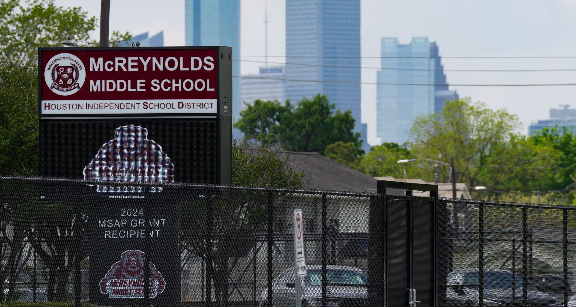 Houston ISD says it will save $14.6M by closing schools. How?