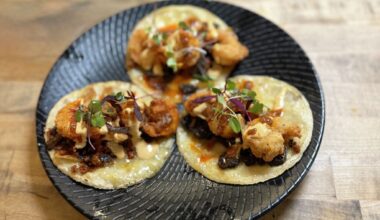 A plate of tacos from Amar.