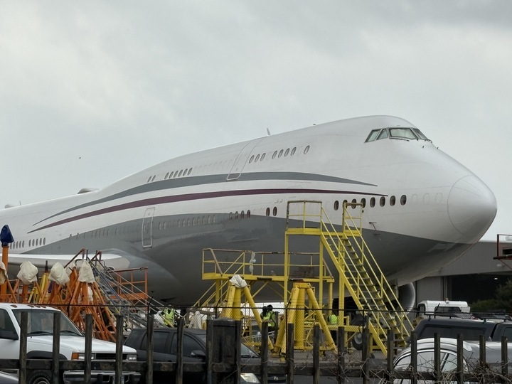 Trump’s Qatari jet flies over Texas, Oklahoma under ‘Vader 01’