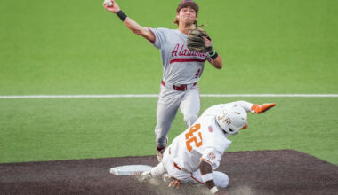 Recap, highlights from Horns' Game 1 win