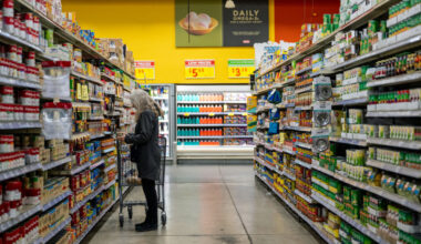 H-E-B prices in Texas fall short to national rivals