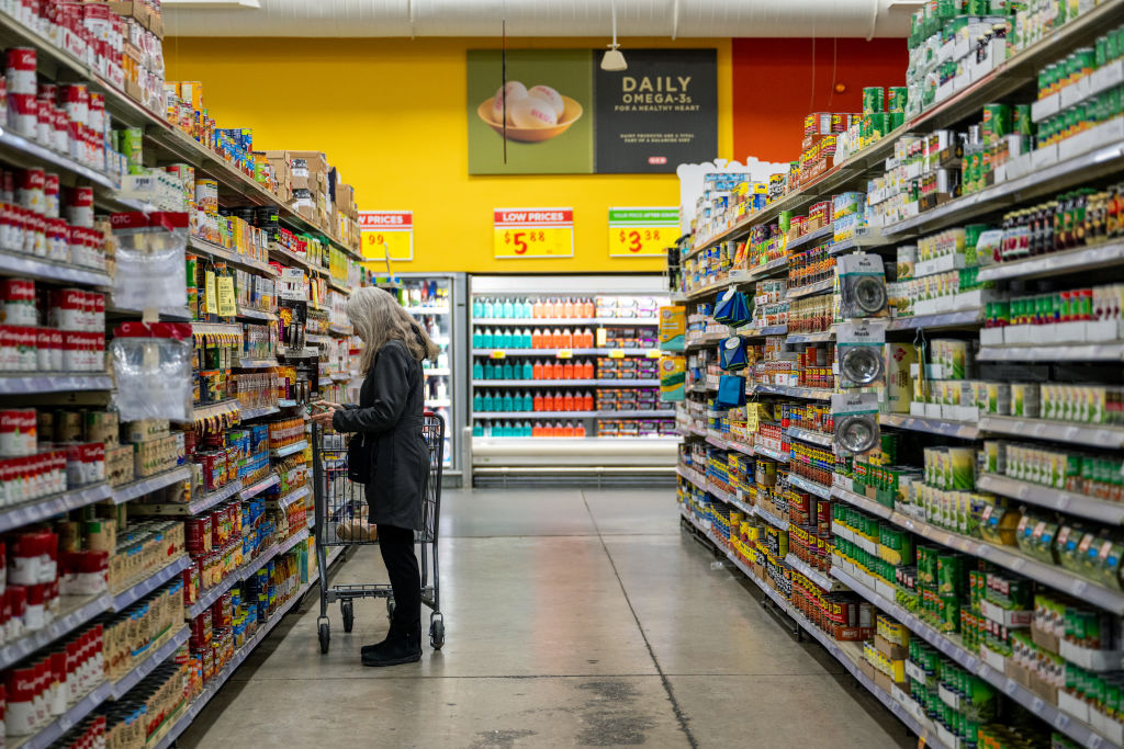 H-E-B prices in Texas fall short to national rivals