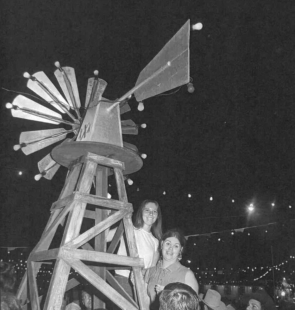 Fiesta medal marks anniversary of NIOSA landmark, gathering spot
