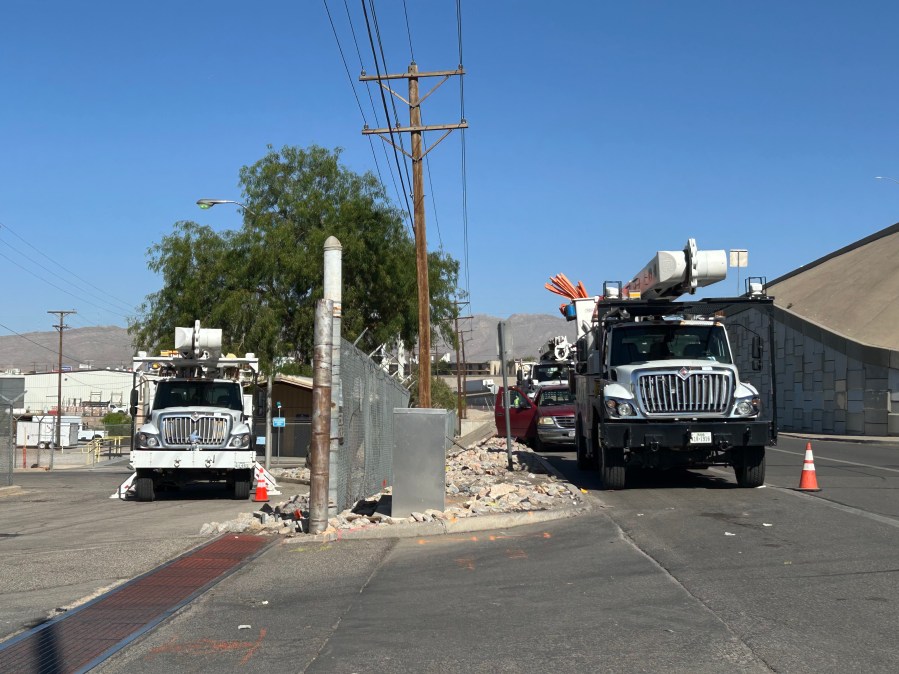 1 killed in single-vehicle crash in East-Central El Paso