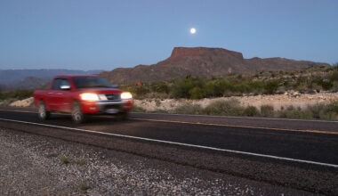 Can you sit in the back of a truck in Texas? What the law says