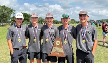 The London boys golf team captured its third consecutive regional golf title.