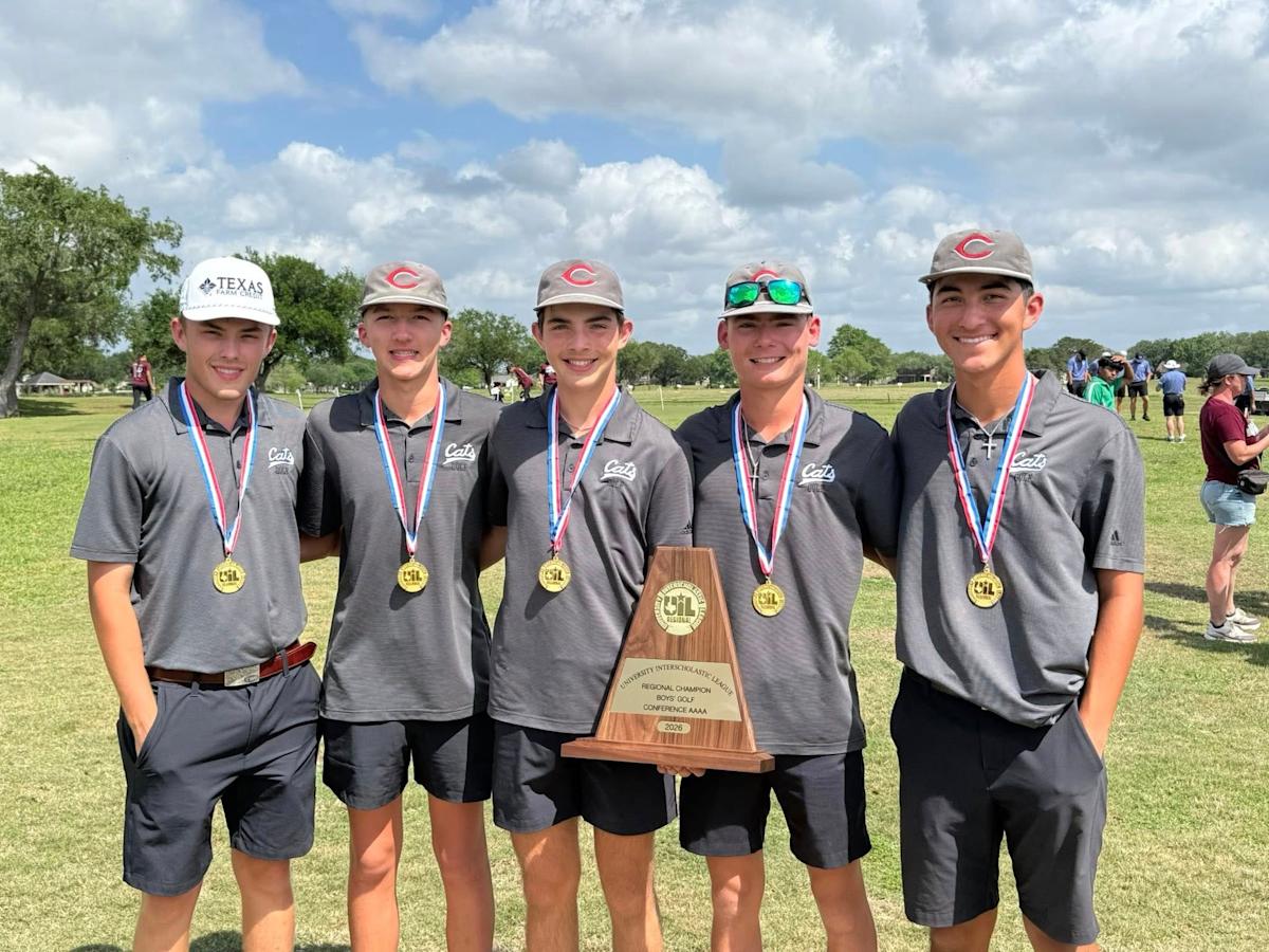 The London boys golf team captured its third consecutive regional golf title.