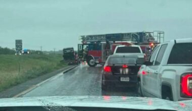 Man dead in crash that closed US 90 westbound near Hondo, DPS says