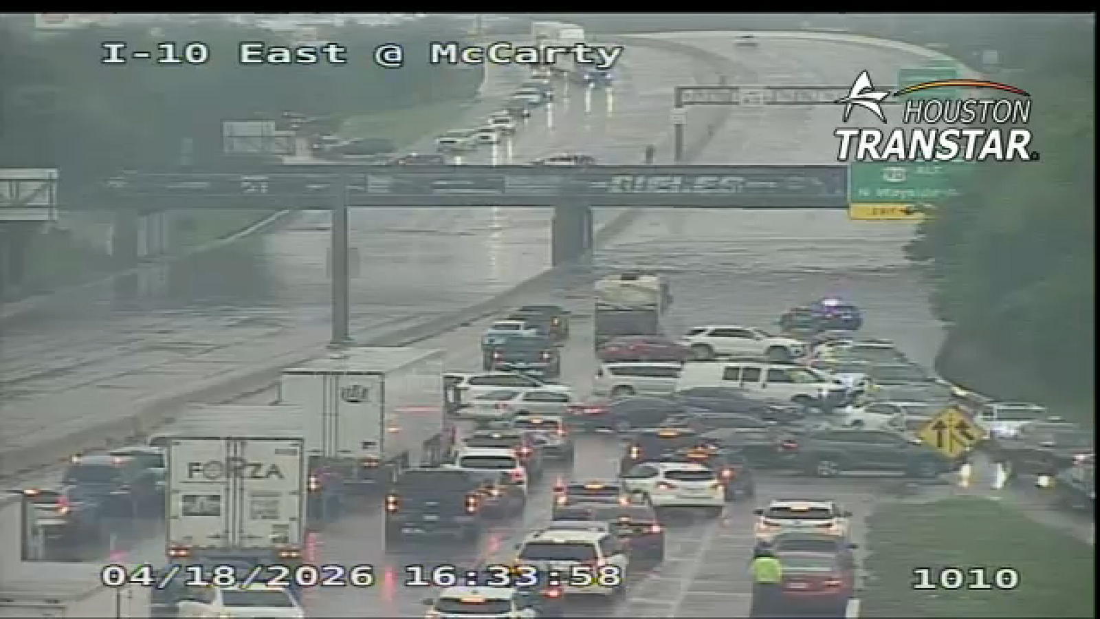 13 Alert Traffic: I-10 at McCarty closes due to flooding, according to Houston TranStar