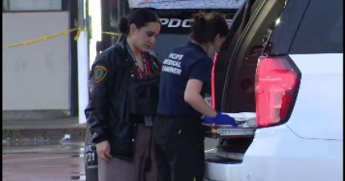 Brays Oaks shooting kills 1, critically injures another