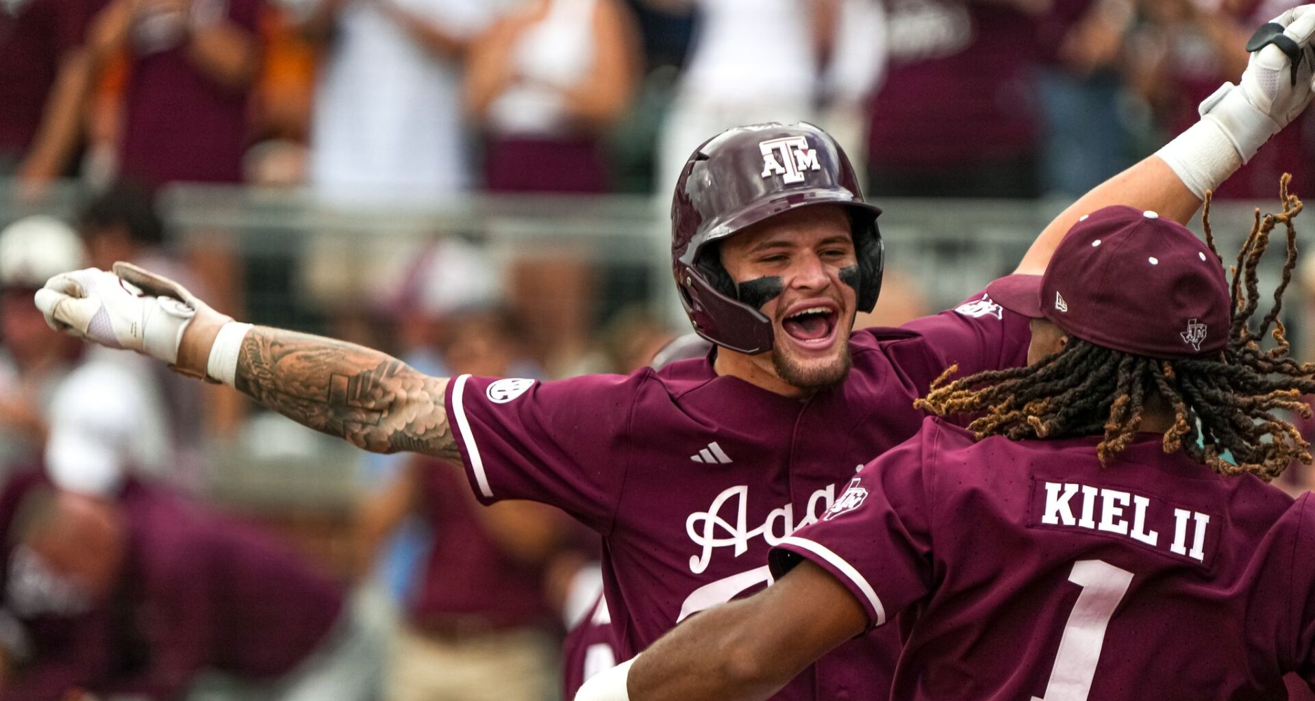 Live updates from series finale