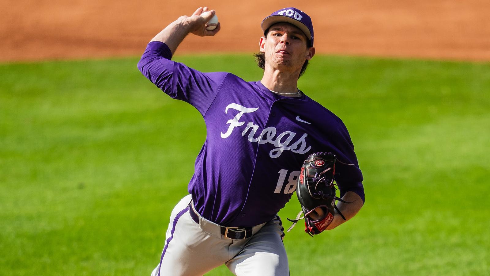 Dallas Baptist University Logo