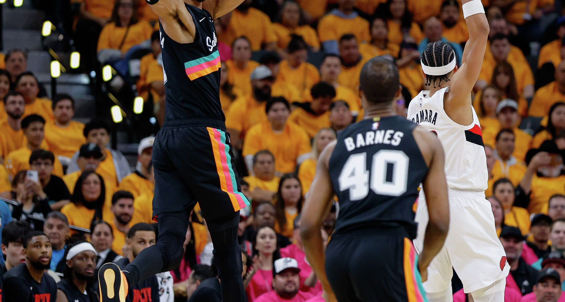Heavy traffic in downtown San Antonio for NIOSA, Spurs playoffs