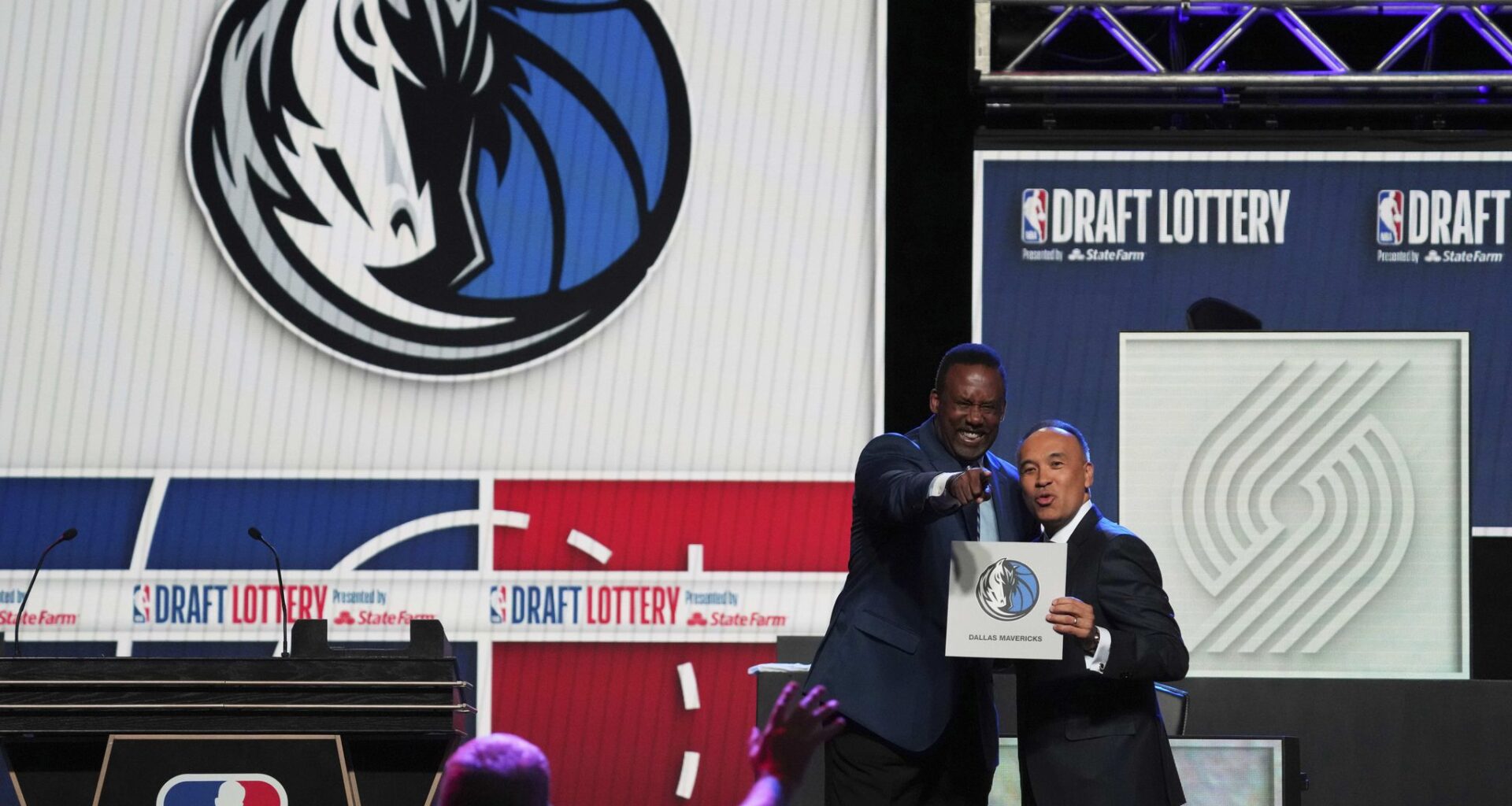Random NBA drawing determines Mavericks' tentative draft lottery spot