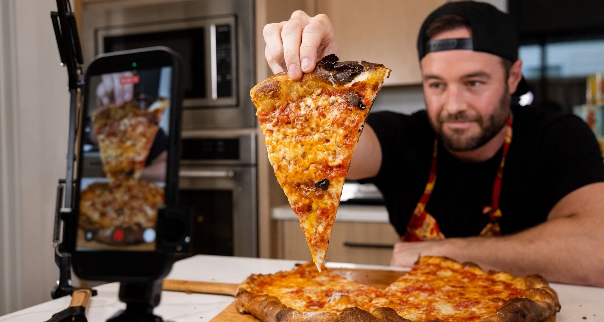 Who is @DavesPizzaOven? Dallas pizzamaker is a big name on Instagram