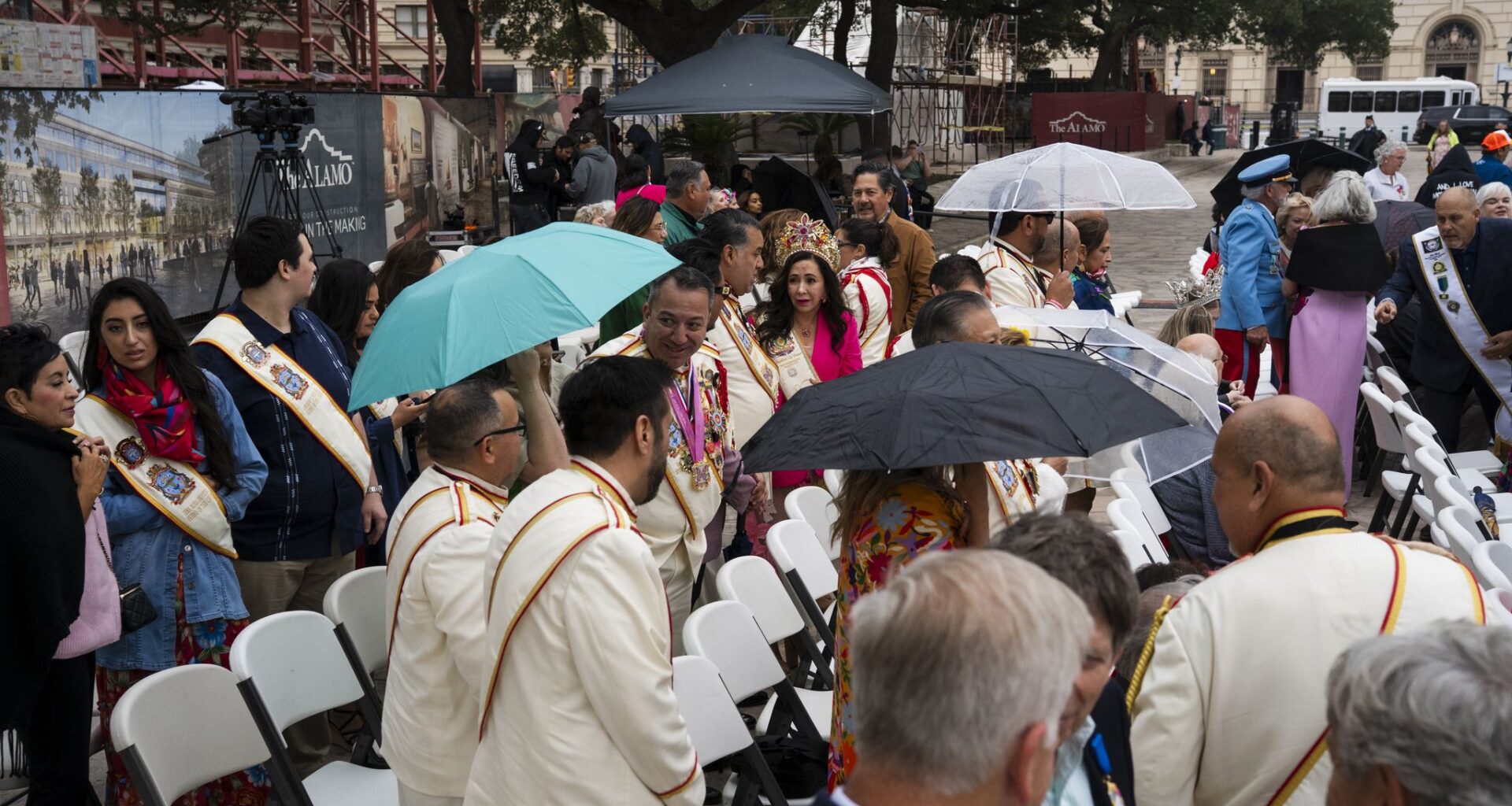 Fiesta De Los Reyes delays opening Tuesday as storms continue