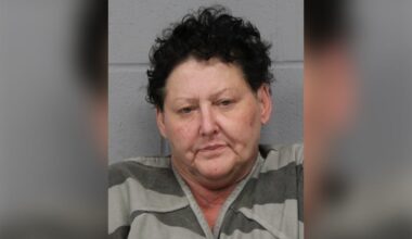 Woman's dogs aggressively attack woman on Southwest Austin sidewalk: affidavit