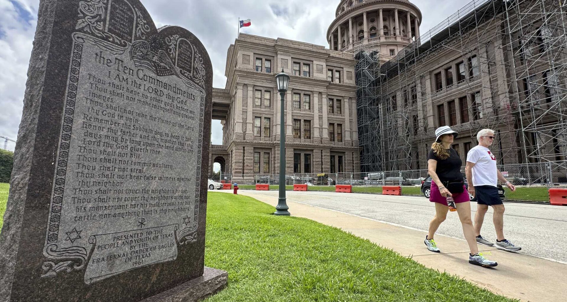 Texas Ten Commandments classroom law survives appeal