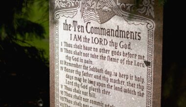 Court says Ten Commandments can be displayed in Texas classrooms