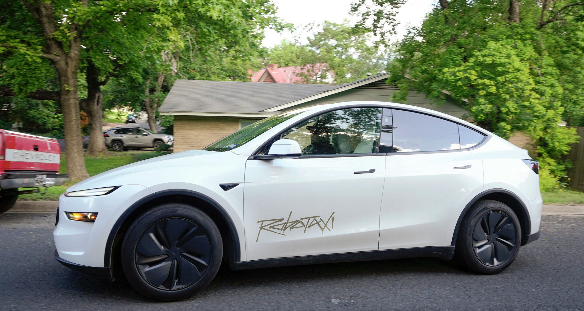 Elon Musk's Tesla robotaxis rev up in 2 new Texas cities