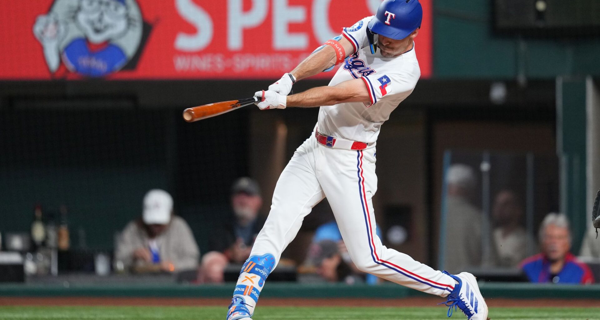 Carter drives in a run and robs Cruz of a homer as Rangers beat Pirates 5-1