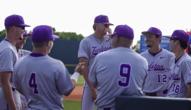 Texans fall on the road at Texas Tech