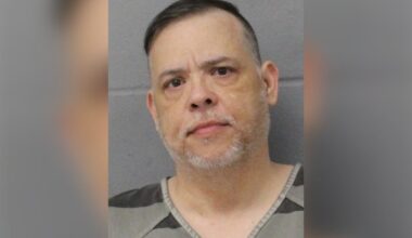 Lyft driver assaults, attempts to rob pregnant rider: affidavit