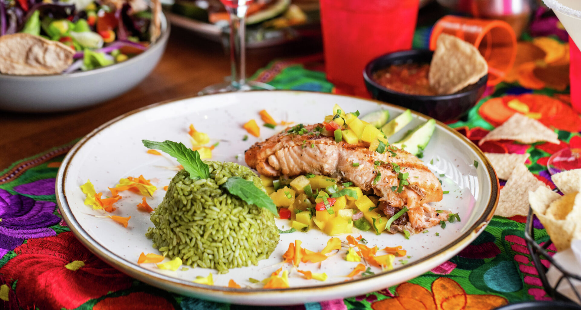 Houston restaurant pioneer to close longtime location