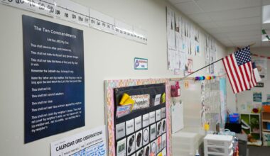 Court rules Austin-area school districts must display Ten Commandments