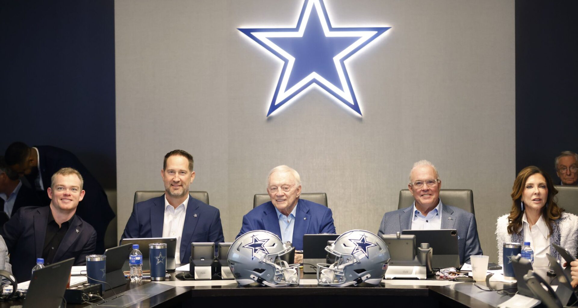 Expert predictions for Dallas Cowboys' first-round picks