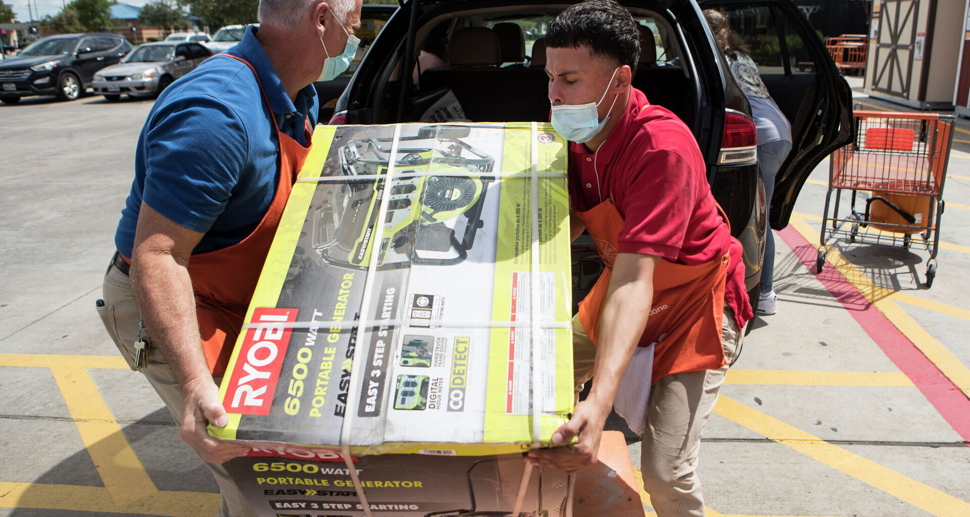 Here's what hurricane supplies to buy