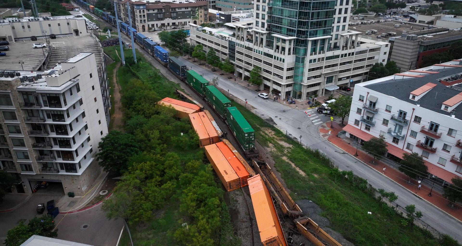 Austin freight train derailment causes downtown road closures Thursday