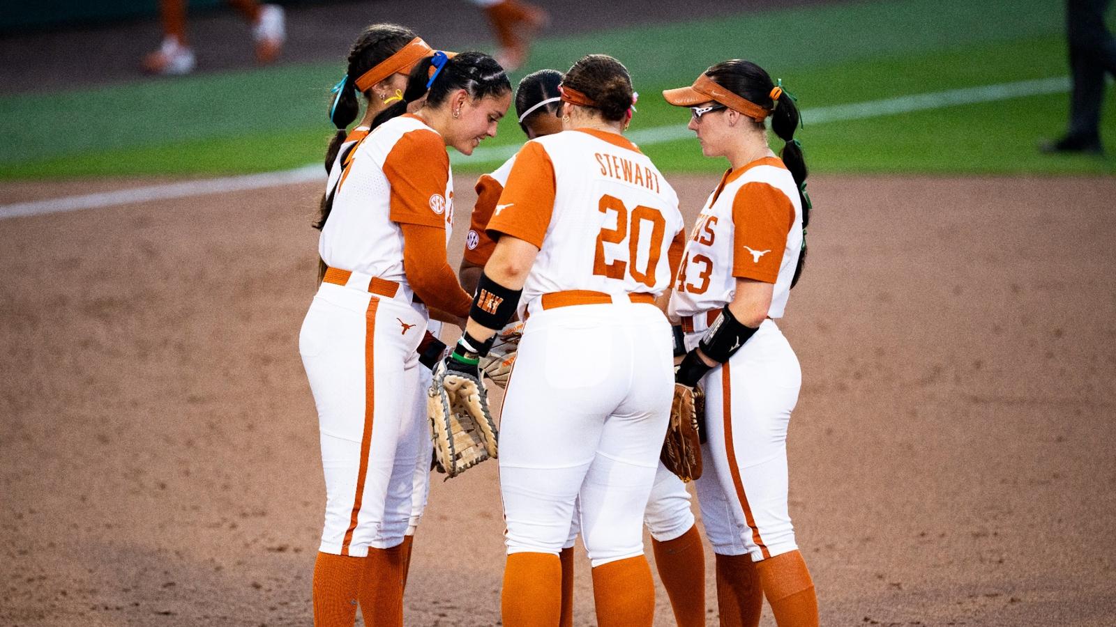 Team photo vs. Oklahoma State 2026