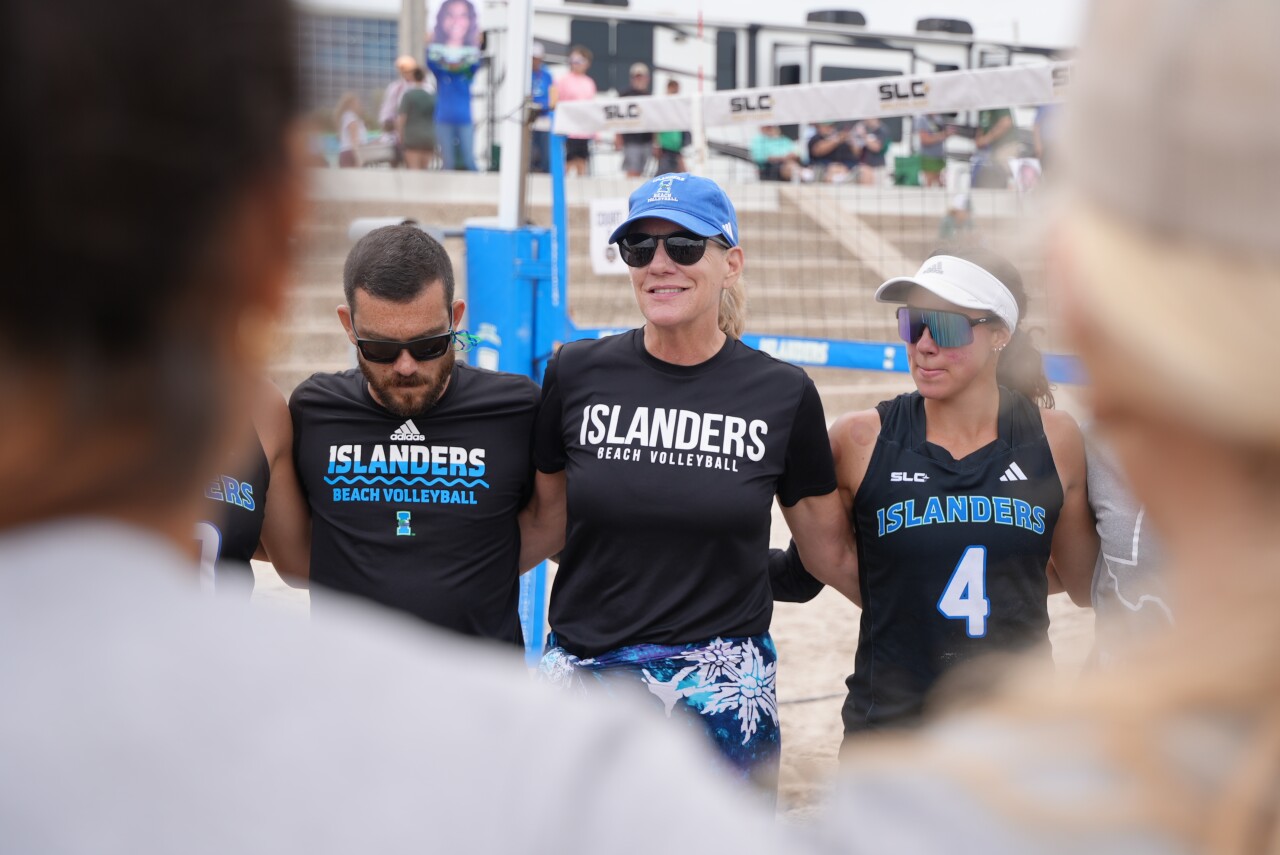 Islanders beach volleyball head coach Gayle Stammer