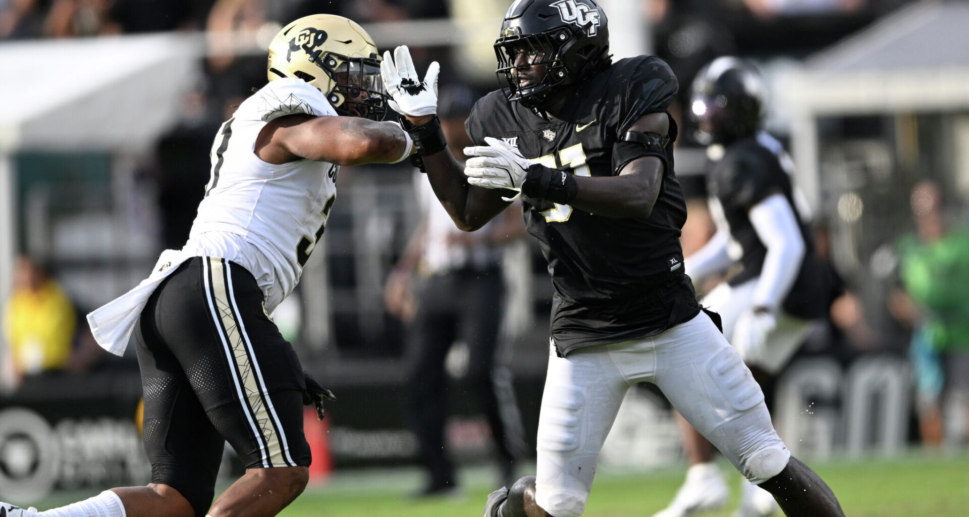 Cowboys take UCF DE Malachi Lawrence with 23rd pick in NFL draft