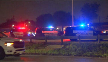 Man fatally hit by 18-wheeler on Interstate 35 on South Side