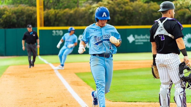 Mavs Take Game 1 at Abilene Christian