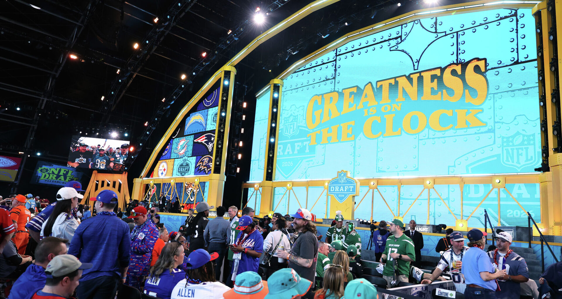 Updates on Texas, Texas A&M and Cowboys