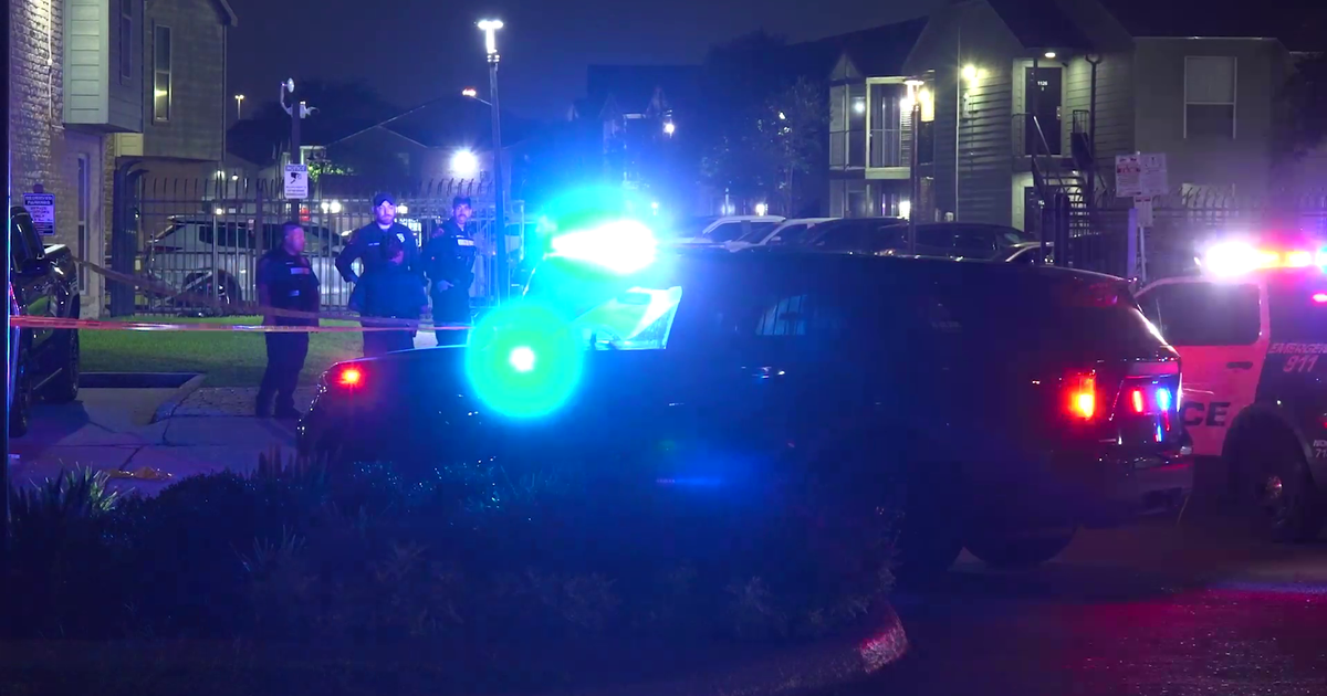 Houston crash: Toddler hit, killed by security guard after wandering into apartment complex parking lot