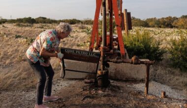 Texas Is Lousy With Podunk Oil Wells, Creating Headaches for Landowners – Mother Jones