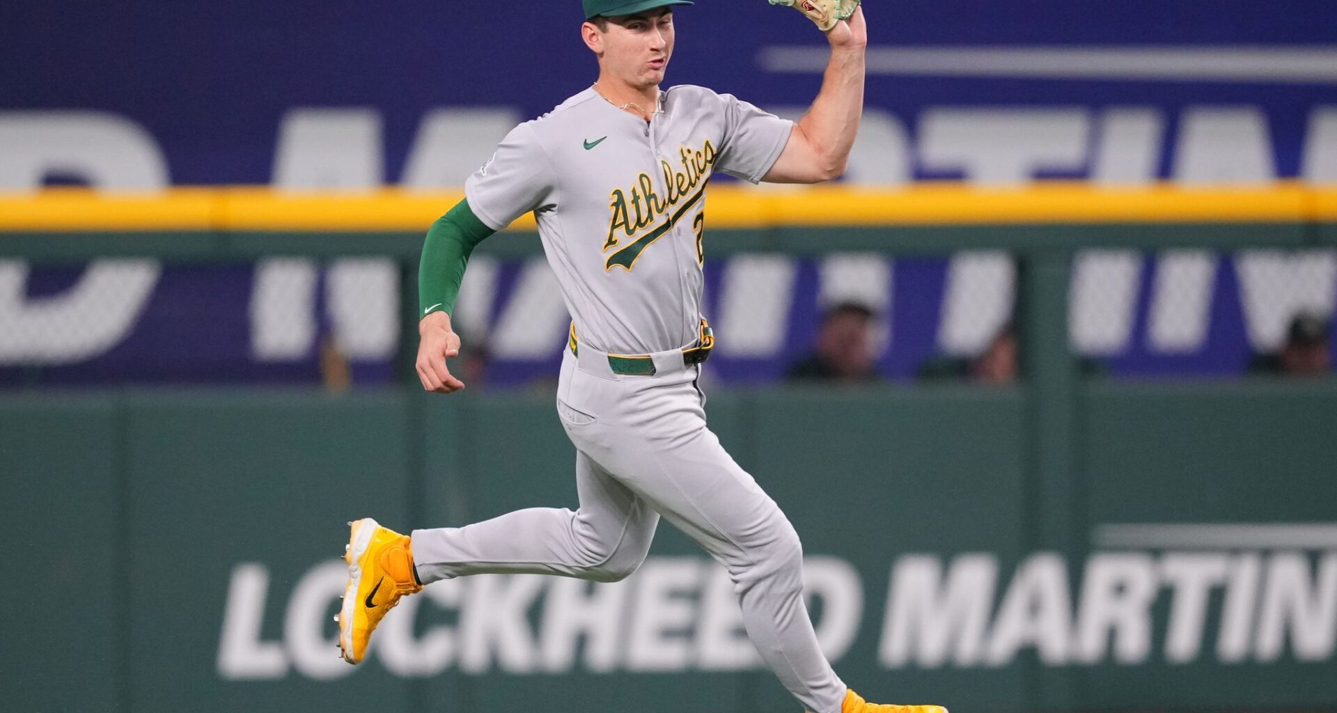 Josh Jung hits 2-run homer in 6th to push the Rangers past the Athletics, 4-3