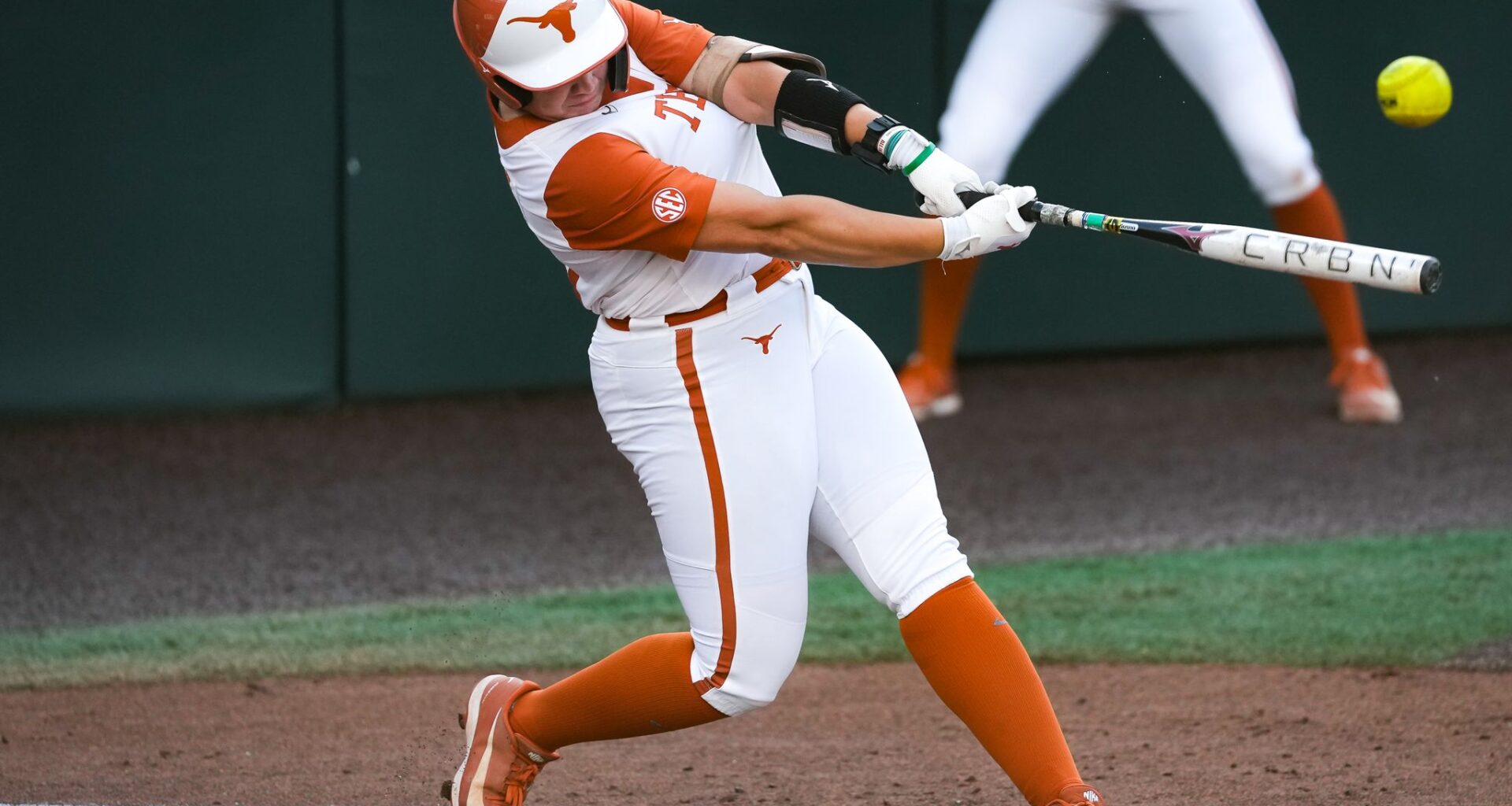 Texas softball vs Kentucky: Longhorns clinch SEC series